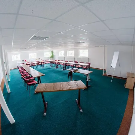 Отель Sachticka Банска-Бистрица